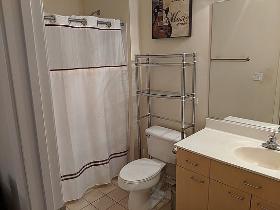 4th image of 1222 Chicago Ave APT 305
