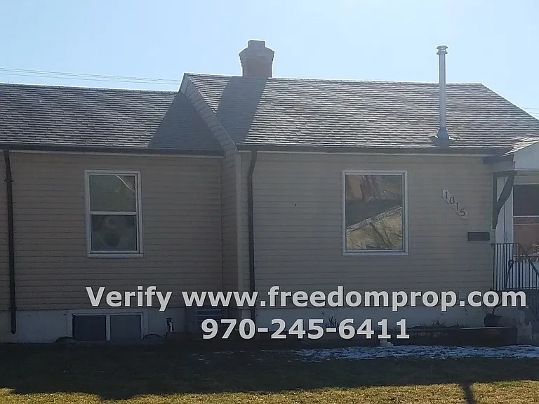 1015 Belford Ave — Photo 1