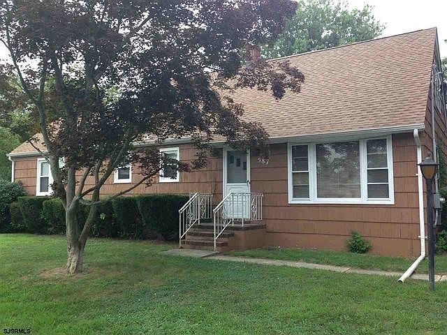 2nd image of 587 N Valley Ave