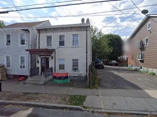 129 W Parmenter St #A, Newburgh, NY 12550