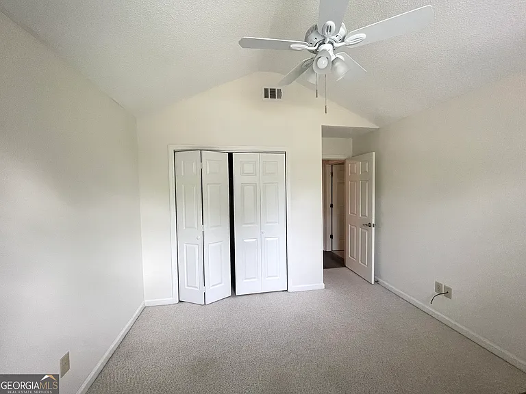 102 Ridgestone Ct — Photo 6