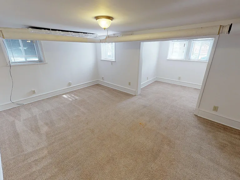 1902 E Linnwood Ave — Photo 21
