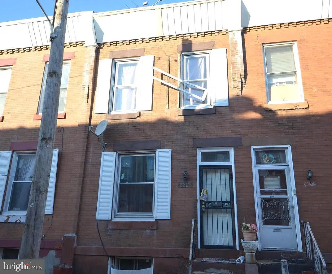 2217 W Firth St photo 1