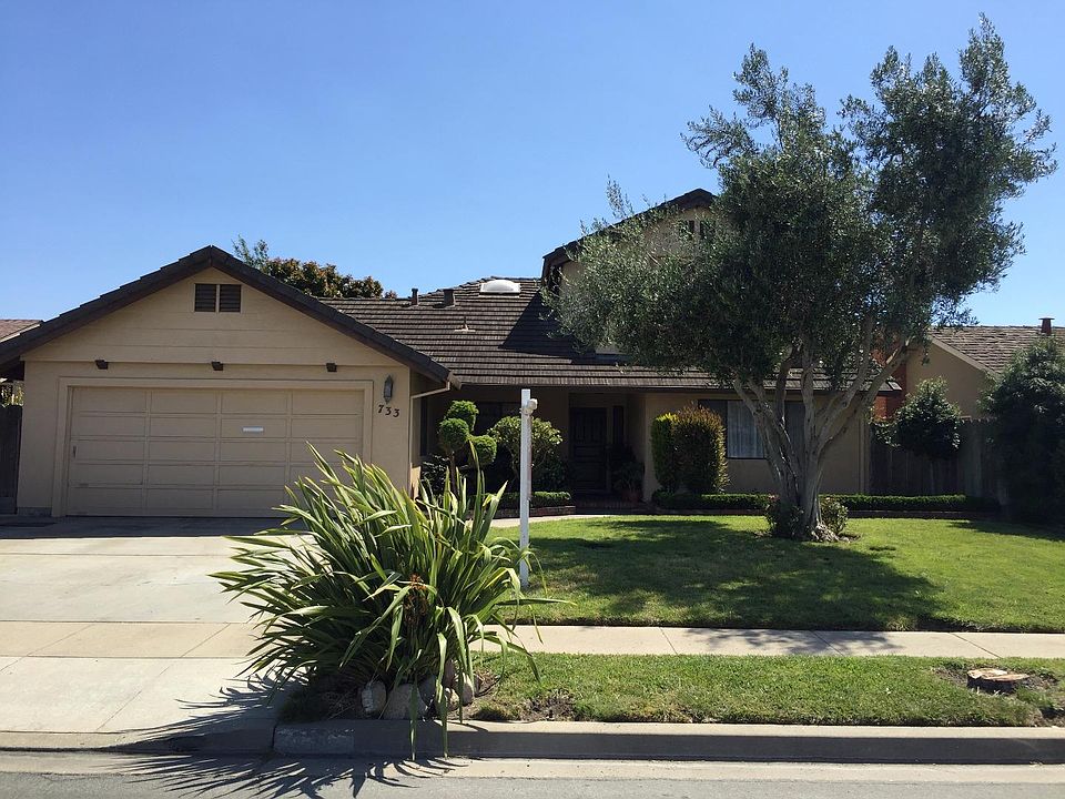 2nd image of 733 Ambrose Dr