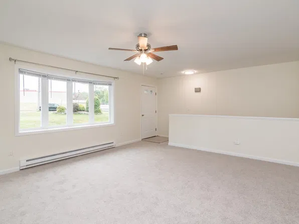 1285 Calkins Rd #B, Palmer, MA 01069