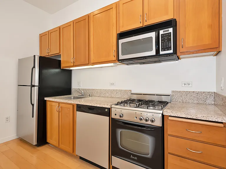 1020 12th St #405 — Photo 5