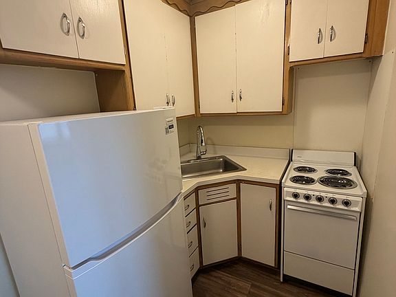 3rd image of 4925 W Oklahoma Ave #6