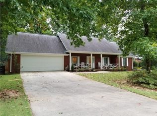 909 India Rd, Opelika, AL 36801