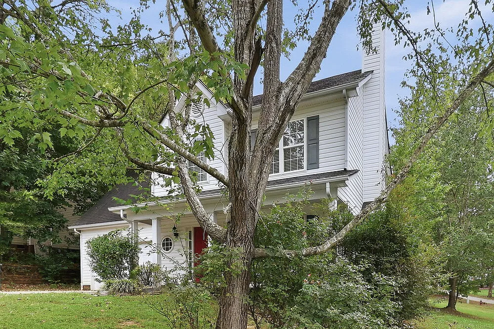 4 bed, 2.5 bath, 1822 sqft, $2,135 — Photo 4