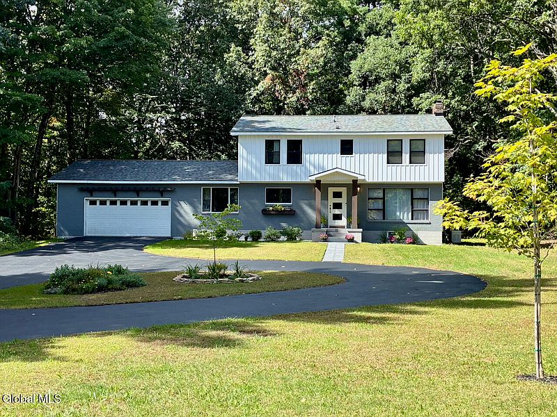 4th image of 206 Van Aernem Road