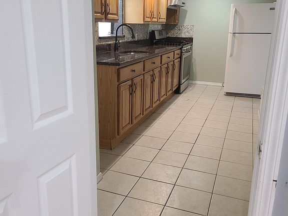 2nd image of 9721 Avenue L