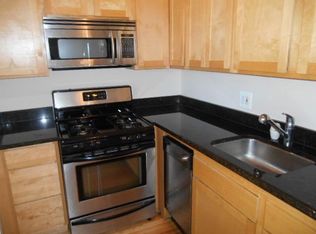 6736 N Glenwood Ave, Chicago, IL 60626