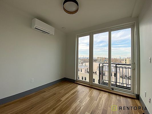 3rd image of 209 Montrose Ave #5G