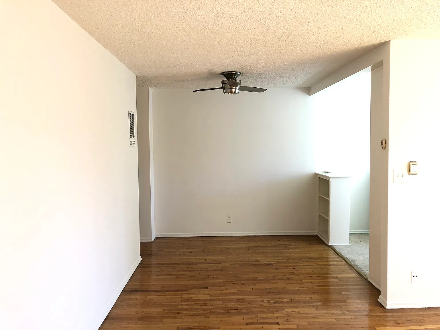 2 bed, 900 sqft, $2,595 — Photo 4