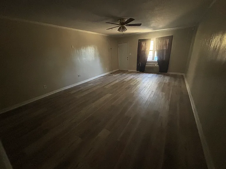 832 Sun Valley Rd — Photo 15