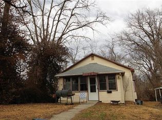 2512 Locust Ave, Alton, IL 62002