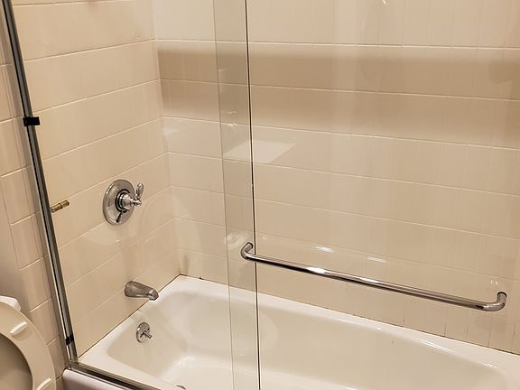 5th image of 557 Columbus Ave APT 103