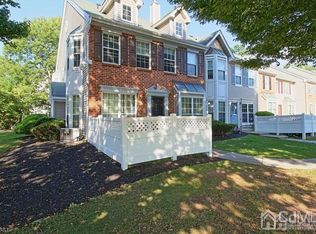 361 Hadleigh Ln, North Brunswick, NJ 08902