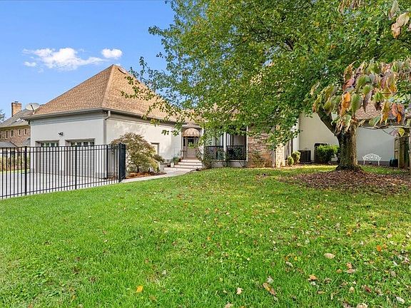5th image of 945 Hayslope Dr