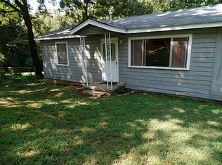 1117 Sycamore St, Mountainburg, AR 72946