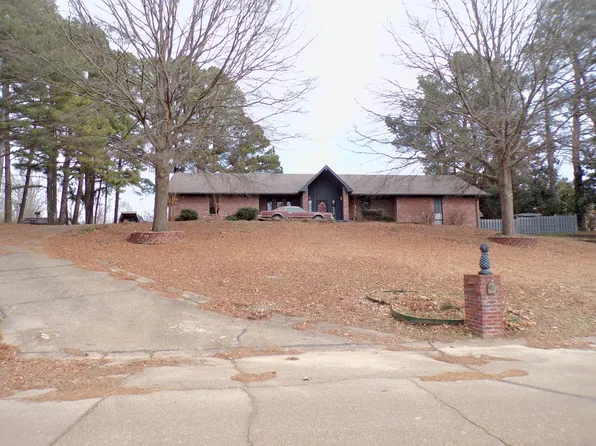 212 McCollum Dr, Forrest City, AR 72335