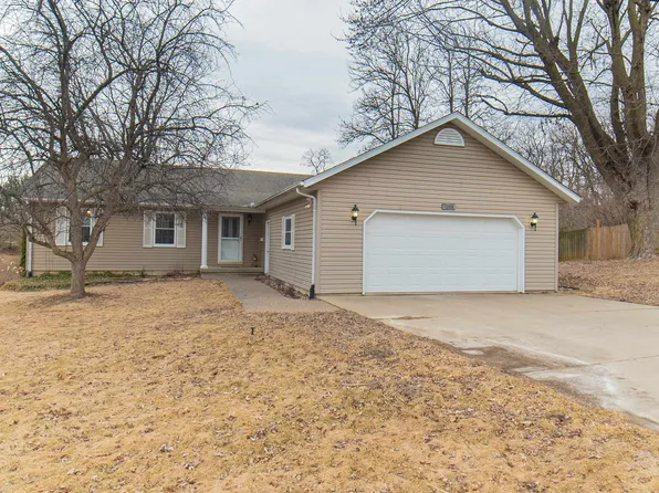 1006 Fulton St, Galena, IL 61036