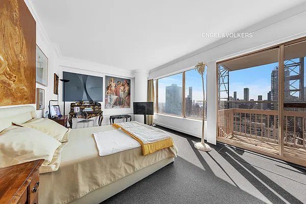Bedroom, photo 1