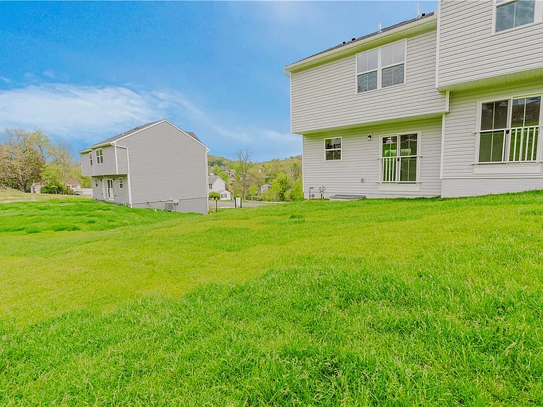 157 White Oak Dr #A — Photo 15