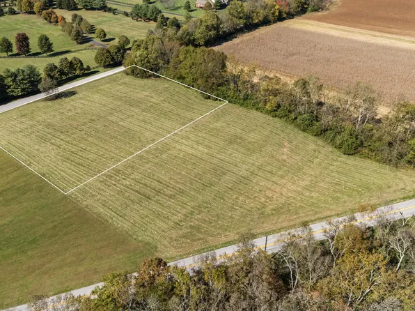 3 Lucas Ln, Frankfort, KY 40601