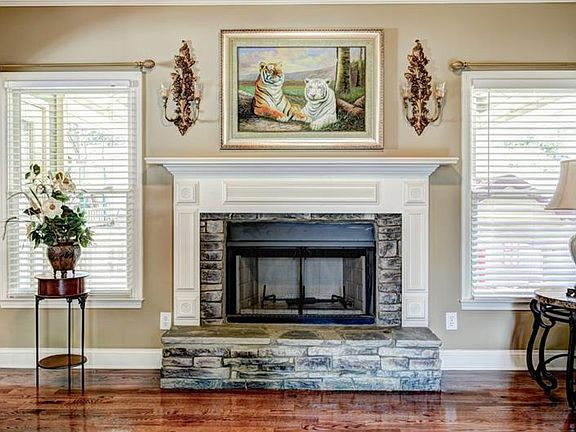 5th image of 4947 Pippin Dr NW