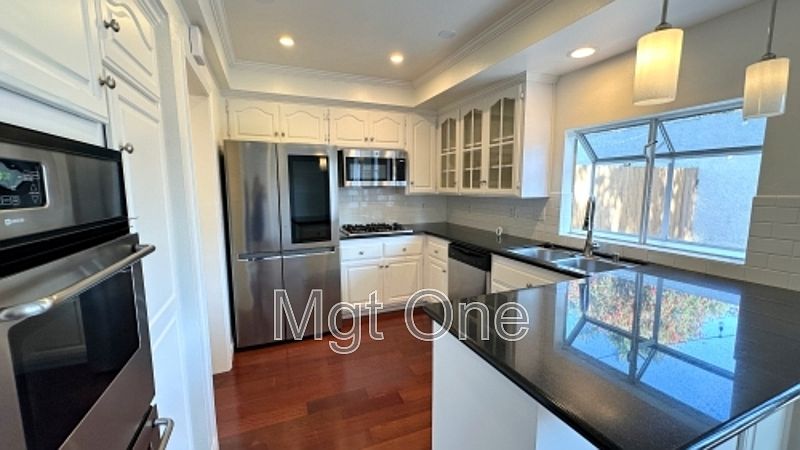 1st image of 2620 Vista Del Oro