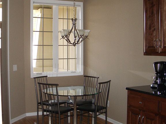 Kitchen Dining Area