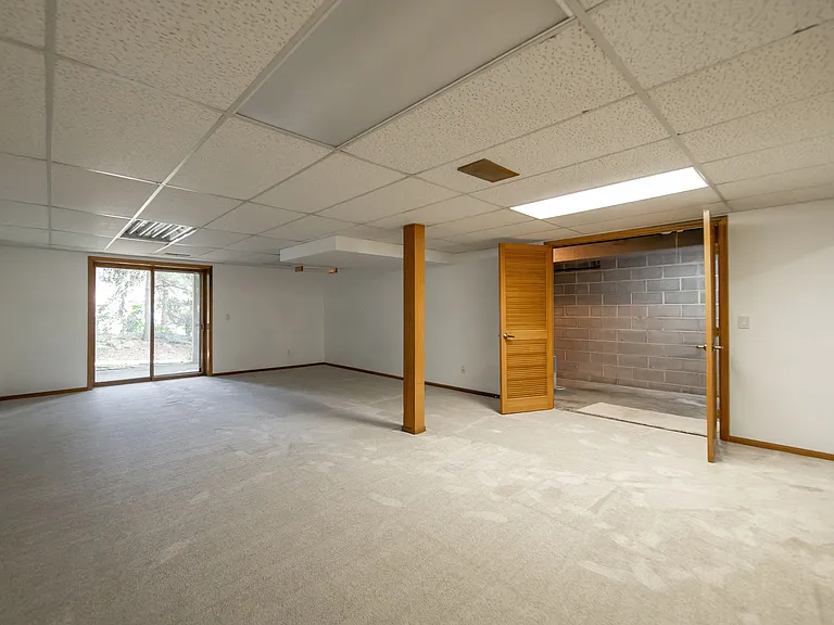 5751 Som Center Rd — Photo 28
