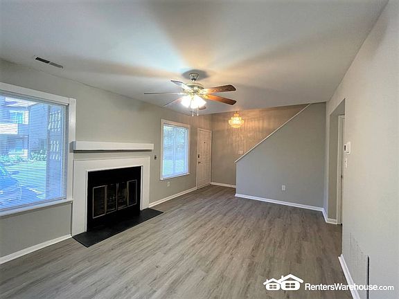 4th image of 1150 N Green Dr
