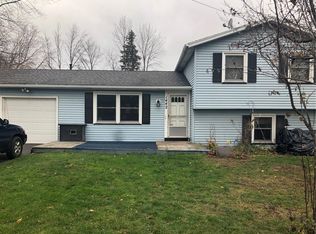 1442 Stone Rd, Rochester, NY 14615