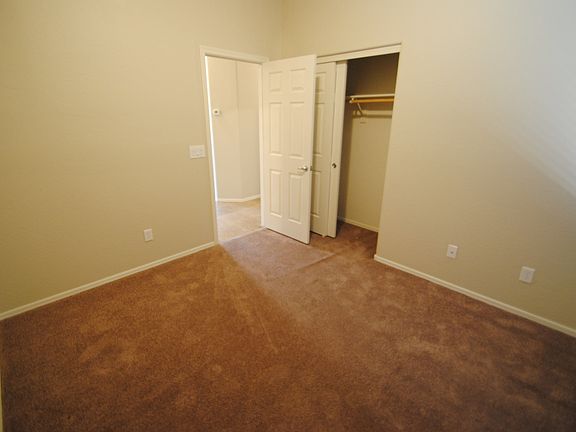 4th image of 9401 W Raymond St