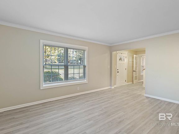 5th image of 608 Southern Way