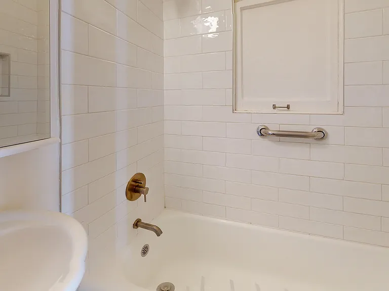601 O'Farrell Street — Photo 17