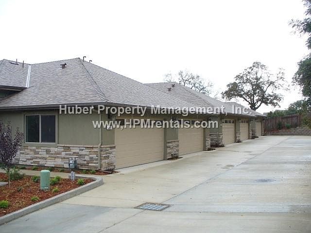 1st image of 205 Hoffman Ave