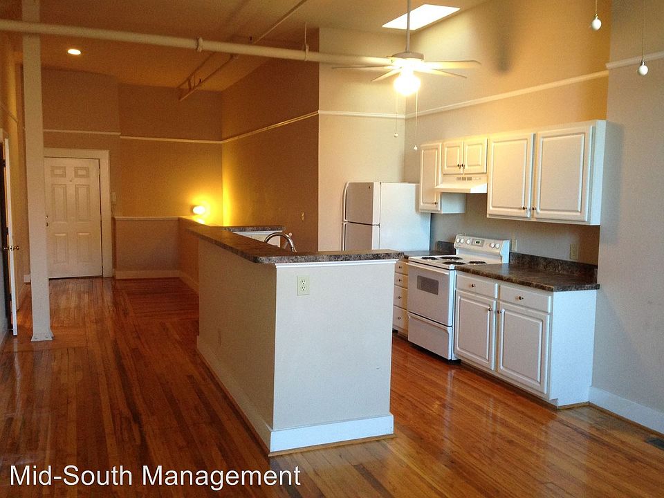 1st image of 100 E Main St #3002101