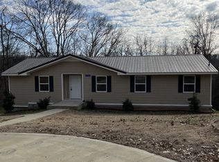 2760 Palmyra Rd, Palmyra, TN 37142