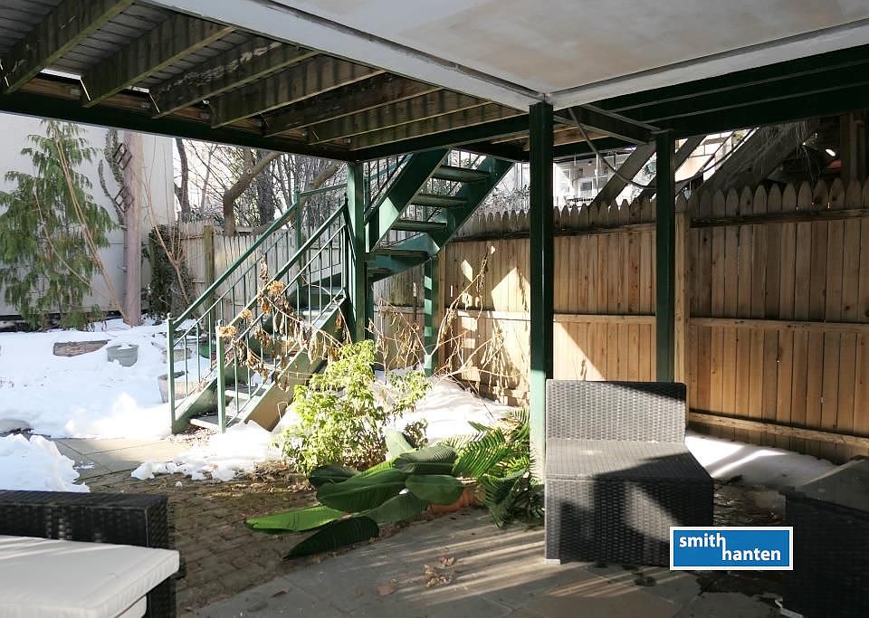 1st image of 162 Hoyt St #1