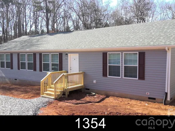 1940 Eastbrook Cir, Morganton, NC 28655