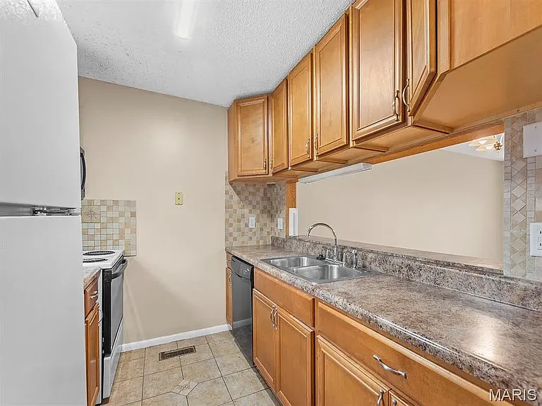 10473 Corbeil Dr — Photo 5