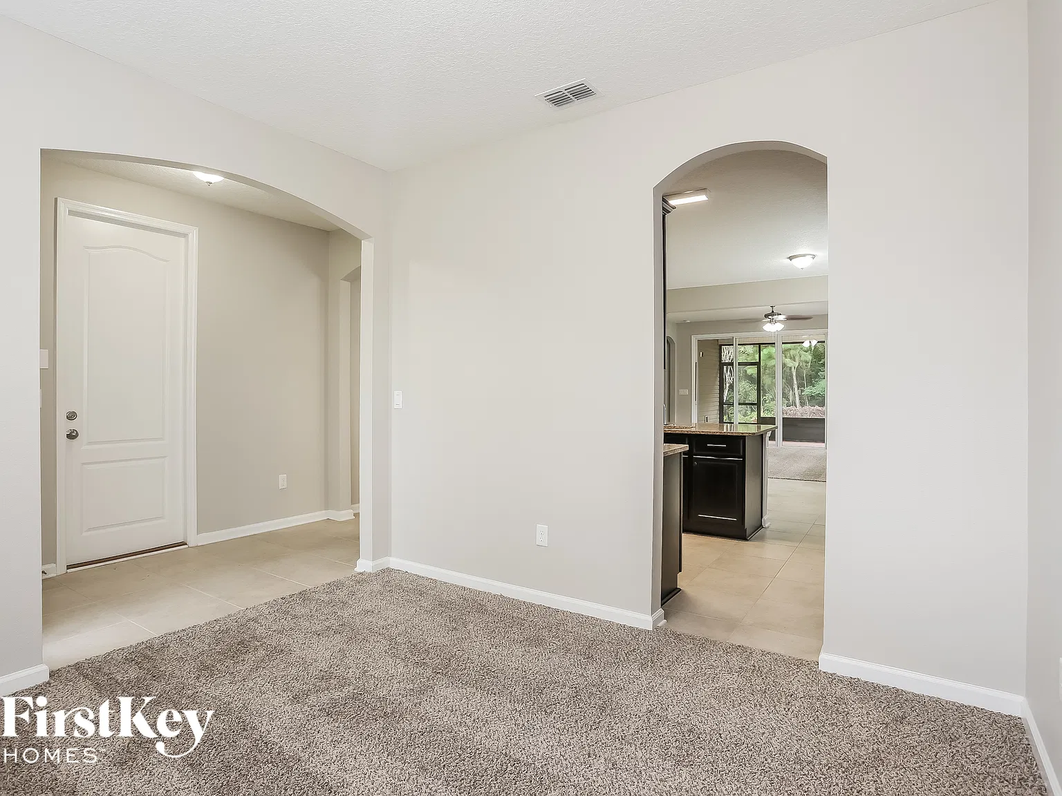 3 bed, 2.0 bath, 1758 sqft, $2,425 — Photo 4