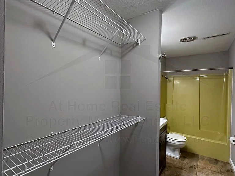 107 Spruce Dr — Photo 16