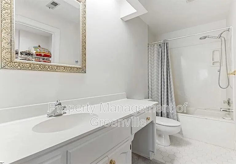 110 Kilkenney Ct — Photo 13