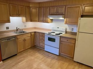 284 Codman Hill Rd APT 35B, Boxboro, MA 01719
