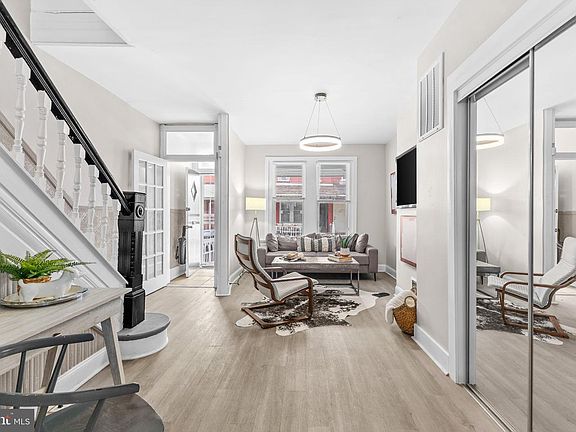 5th image of 1026 N Pallas St