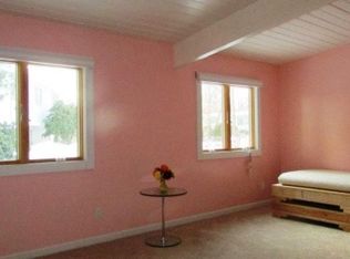 26 Renfrew Rd, Chestnut Ridge, NY 10977